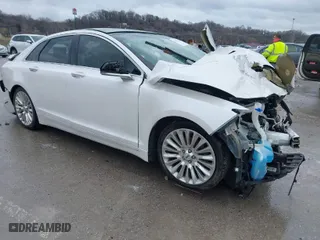 2016 Lincoln MKZ with VIN 3LN6L2JK6GR605580, listed as a IAAI auction lot 41453116 with 1 mi miles. Bid and sale history available at carsss.com. Image 1.