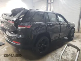 2024 Jeep Grand Cherokee Altitude X with VIN 1C4RJHAG3RC112415, listed as a Copart auction lot 83643914 with 10,776 mi miles and Salvage title. Bid and sale history available at DreamBid. Image 3.