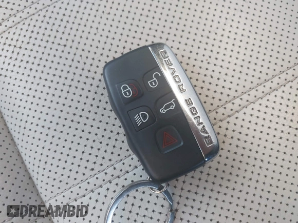 2019 Land Rover Range Rover Velar S с VIN SALYB2EX7KA210115, выставлен на аукционе IAAI как лот 42074813 с пробегом 34 647 миль миль и . История ставок и продаж доступна на DreamBid. Изображение 11.