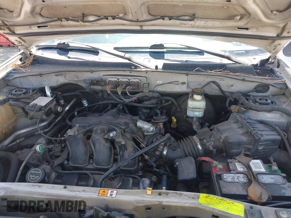 2006 Ford Escape XLT с VIN 1FMYU03196KC34657, выставлен на аукционе IAAI как лот 42207202 с пробегом 235 799 миль миль и . История ставок и продаж доступна на DreamBid. Изображение 10.
