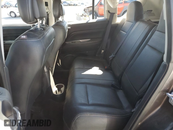 2016 Jeep Compass High Altitude с VIN 1C4NJDEB5GD697172, выставлен на аукционе Copart как лот 64477345 с пробегом 85 475 миль миль и Списание • Salvage title. История ставок и продаж доступна на DreamBid. Изображение 11.