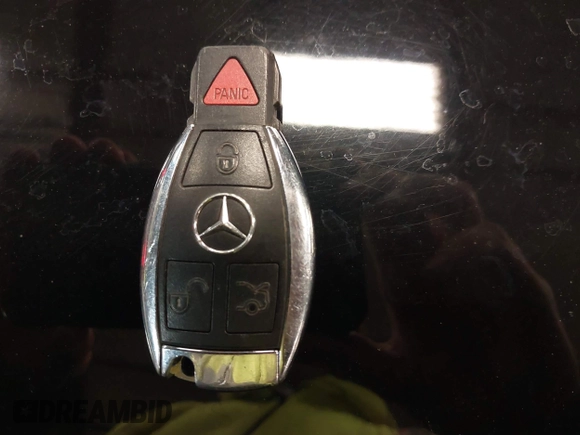 2014 Mercedes-Benz E 350 Luxury with VIN WDDHF8JB3EA997051, listed as a IAAI auction lot 41953969 with 104,288 mi miles and . Bid and sale history available at DreamBid. Image 11.