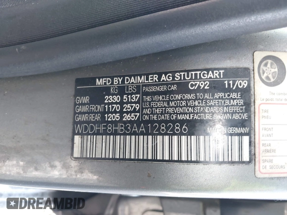 2010 Mercedes-Benz E-Class E 350 Luxury with VIN WDDHF8HB3AA128286, listed as a IAAI auction lot 41970037 with 183,961 mi miles. Bid and sale history available at carsss.com. Image 9.