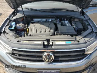 2024 Volkswagen Tiguan SE R-Line Black z VIN 3VV8B7AX6RM105221, wystawiony jako Copart lot #60552975 z przebiegiem 14 953 mil mil oraz Szkoda całkowita • Salvage title. Historia ofert i sprzedaży dostępna na DreamBid. Obrazek 12.