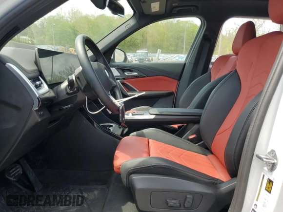 2024 BMW X1 xDrive28i с VIN WBX73EF0XR5Z53148, выставлен на аукционе Copart как лот 55283615 с пробегом 8 907 миль миль и Списание • Salvage title. История ставок и продаж доступна на DreamBid. Изображение 7.