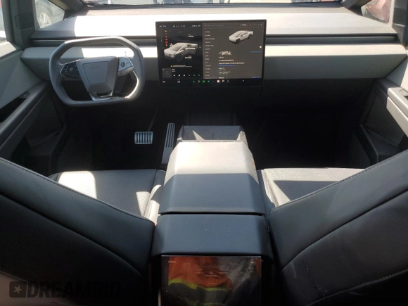 2024 Tesla Cybertruck z VIN 7G2CEHED9RA047674, wystawiony jako Copart lot #52544295 z przebiegiem 1323 mil mil oraz Szkody całkowita. Historia ofert i sprzedaży dostępna na DreamBid. Obrazek 8.