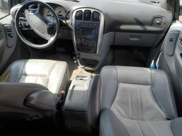 2004 Chrysler Town & Country Touring with VIN 2C4GP54L34R545133, listed as a Copart auction lot 49993615 with 213,684 mi miles and Salvage Title. Bid and sale history available at DreamBid. Image 8.