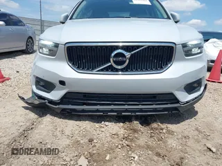 2021 Volvo XC40 Momentum z VIN YV4AC2HK4M2486512, wystawiony jako IAAI lot #42252265 z przebiegiem 56 397 mil mil oraz . Historia ofert i sprzedaży dostępna na DreamBid. Obrazek 12.