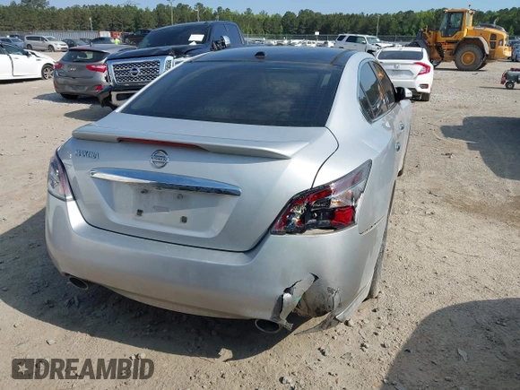 2014 Nissan Maxima S z VIN 1N4AA5AP6EC910967, wystawiony jako IAAI lot #42124722 z przebiegiem 111 986 mil mil oraz . Historia ofert i sprzedaży dostępna na DreamBid. Obrazek 16.