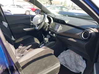 2020 Nissan Kicks SV with VIN 3N1CP5CV1LL501082, listed as a IAAI auction lot 41691787 with 81,753 mi miles. Bid and sale history available at carsss.com. Image 5.