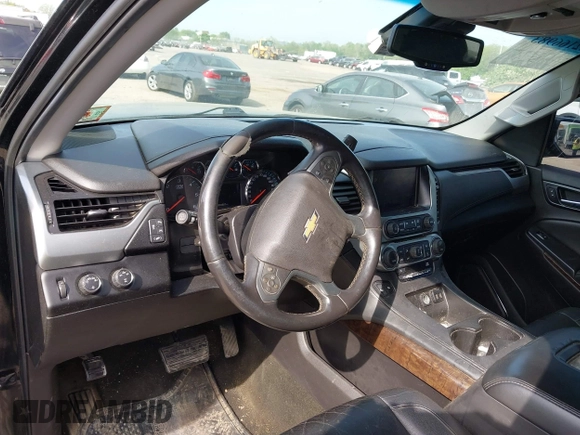 2016 Chevrolet Suburban LT z VIN 1GNSKHKC8GR223442, wystawiony jako IAAI lot #42166983 z przebiegiem 204 827 mil mil oraz . Historia ofert i sprzedaży dostępna na DreamBid. Obrazek 18.