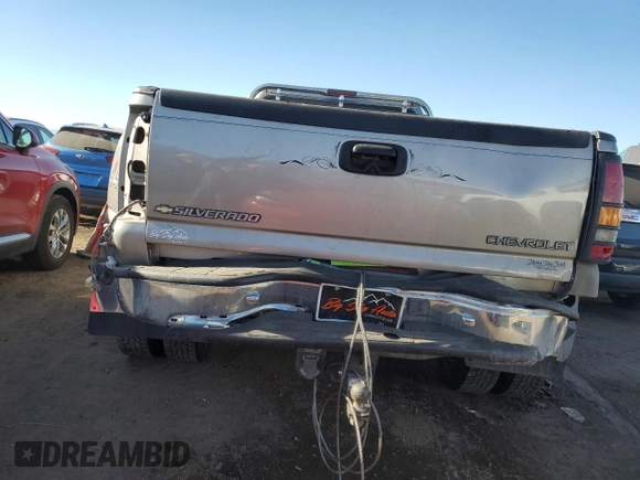 2001 Chevrolet Silverado 3500 LS with VIN 1GCJK33G71F148492, listed as a Copart auction lot 81808714 with 114,563 mi miles and Salvage Title. Bid and sale history available at carsss.com. Image 6.