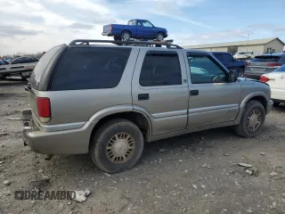 2000 GMC Jimmy SLE Convenience with VIN 1GKDT13W7Y2224370, listed as a Copart auction lot 44601215 with 0 mi miles and Clean Title. Bid and sale history available at carsss.com. Image 3.