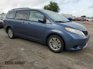 2017 Toyota Sienna XLE Auto Access Seat z VIN 5TDYZ3DC5HS772503, wystawiony jako Copart lot #54207045 z przebiegiem 158 251 mil mil oraz Szkody całkowita. Historia ofert i sprzedaży dostępna na DreamBid. Obrazek 4.
