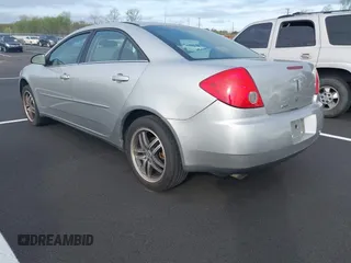 2008 Pontiac G6 with VIN 1G2ZG57B484160785, listed as a IAAI auction lot 41918692 with 219,013 mi miles. Bid and sale history available at carsss.com. Image 3.