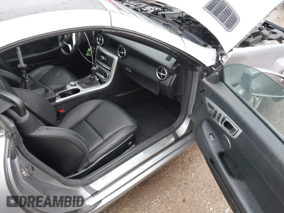 2014 Mercedes-Benz SLK 250 with VIN WDDPK4HA6EF084283, listed as a IAAI auction lot 41927893 with 32,143 mi miles and . Bid and sale history available at DreamBid. Image 5.