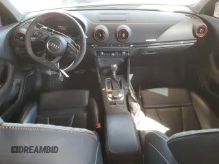 2020 Audi RS 3 z VIN WUABWGFF3LA902025, wystawiony jako Copart lot #75758204 z przebiegiem 46 013 mil mil oraz Szkoda całkowita • Salvage title. Historia ofert i sprzedaży dostępna na DreamBid. Obrazek 8.