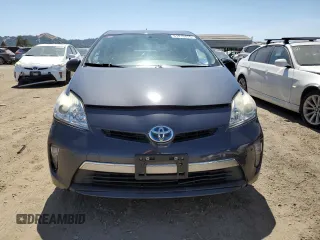 2014 Toyota Prius with VIN JTDKN3DP2E3057714, listed as a Copart auction lot 61210415 with 155,153 mi miles and Salvage title. Bid and sale history available at DreamBid. Image 5.