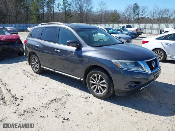 2014 Nissan Pathfinder SV with VIN 5N1AR2MN8EC664141, listed as a IAAI auction lot 41652033 with 167,463 mi miles. Bid and sale history available at carsss.com. Image 1.