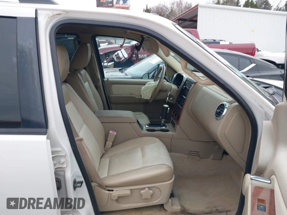 2010 Ford Explorer Eddie Bauer with VIN 1FMEU6EE4AUA01160, listed as a IAAI auction lot 41509239 with 332,843 mi miles. Bid and sale history available at carsss.com. Image 5.