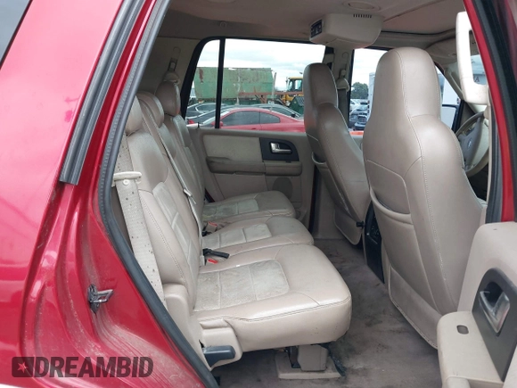 2004 Ford Expedition Eddie Bauer with VIN 1FMFU17LX4LB45101, listed as a IAAI auction lot 41861977 with 201,267 mi miles. Bid and sale history available at carsss.com. Image 8.