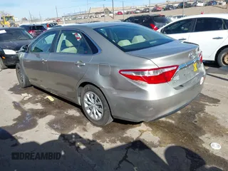 2017 Toyota Camry XLE z VIN 4T1BF1FK3HU290840, wystawiony jako IAAI lot #41470555 z przebiegiem 62 190 mil mil oraz . Historia ofert i sprzedaży dostępna na DreamBid. Obrazek 3.
