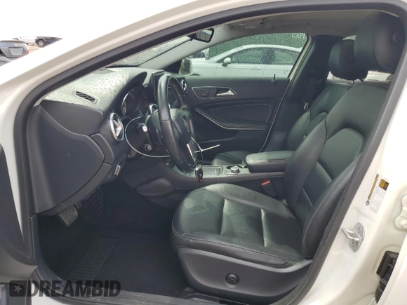 2015 Mercedes-Benz GLA 250 z VIN WDCTG4GB9FJ183564, wystawiony jako Copart lot #53823095 z przebiegiem 119 615 mil mil oraz Szkoda całkowita • Salvage title. Historia ofert i sprzedaży dostępna na DreamBid. Obrazek 7.