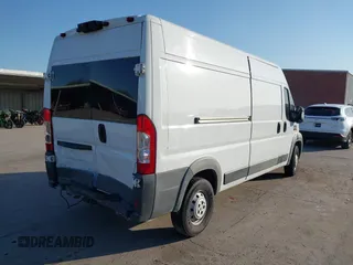 2015 Ram ProMaster Cargo z VIN 3C6TRVDG8FE501040, wystawiony jako IAAI lot #41973468 z przebiegiem 151 465 mil mil oraz . Historia ofert i sprzedaży dostępna na DreamBid. Obrazek 4.