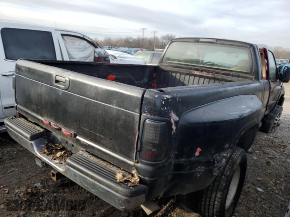 1998 Dodge Ram 3500 with VIN 1B7MF3362WJ231356, listed as a Copart auction lot 42594415 with 273,855 mi miles and Salvage Title. Bid and sale history available at carsss.com. Image 3.