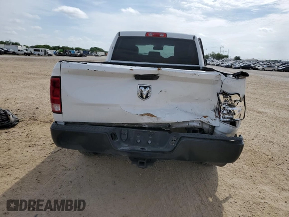 2020 Ram 1500 Tradesman z VIN 1C6RR6FG5LS128402, wystawiony jako Copart lot #53482865 z przebiegiem 114 656 mil mil oraz Szkoda całkowita • Salvage title. Historia ofert i sprzedaży dostępna na DreamBid. Obrazek 6.