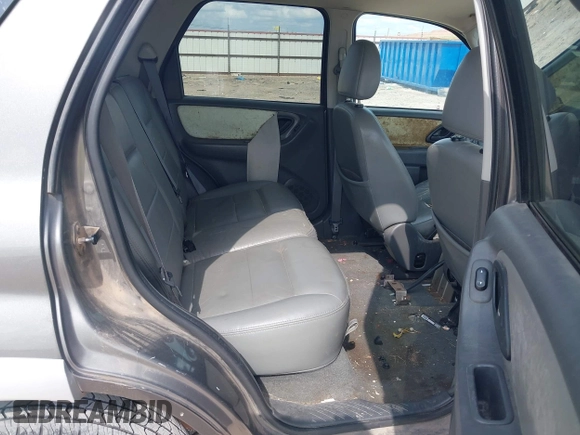2005 Ford Escape Hybrid with VIN 1FMCU95H55KC07544, listed as a IAAI auction lot 42104756 with 250,109 mi miles and . Bid and sale history available at DreamBid. Image 8.