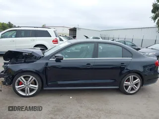 2017 Volkswagen Jetta GLI z VIN 3VW4T7AJ1HM347867, wystawiony jako IAAI lot #42408757 z przebiegiem 82 905 mil mil oraz . Historia ofert i sprzedaży dostępna na DreamBid. Obrazek 15.