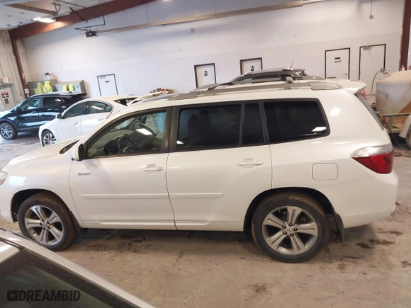 2008 Toyota Highlander Sport with VIN JTEDS43A282061403, listed as a IAAI auction lot 41718824 with 168,104 mi miles. Bid and sale history available at carsss.com. Image 14.