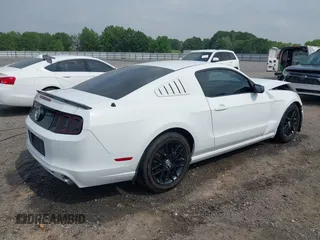 2014 Ford Mustang V6 с VIN 1ZVBP8AM2E5318701, выставлен на аукционе IAAI как лот 42265557 с пробегом 97 870 миль миль и . История ставок и продаж доступна на DreamBid. Изображение 4.