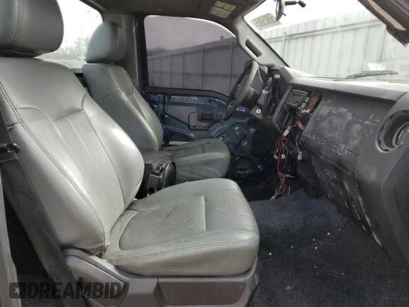 2012 Ford F-350 XL z VIN 1FTBF3A67CEB65465, wystawiony jako Copart lot #50905865 z przebiegiem Nie podano mil oraz Czysty tytuł • Clean title. Historia ofert i sprzedaży dostępna na DreamBid. Obrazek 10.