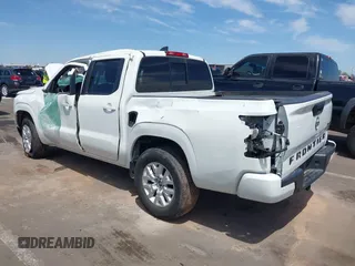2022 Nissan Frontier Pro-4X z VIN 1N6ED1EK7NN646900, wystawiony jako IAAI lot #42098778 z przebiegiem 41 292 mil mil oraz . Historia ofert i sprzedaży dostępna na DreamBid. Obrazek 3.
