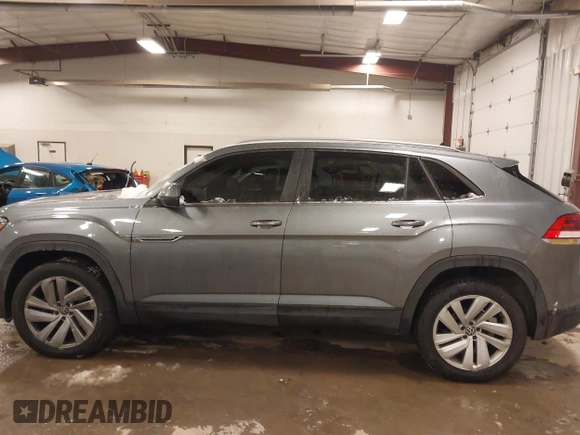 2020 Volkswagen Atlas SE with VIN 1V26E2CA9LC230374, listed as a IAAI auction lot 41336609 with 52,500 mi miles and . Bid and sale history available at DreamBid. Image 14.