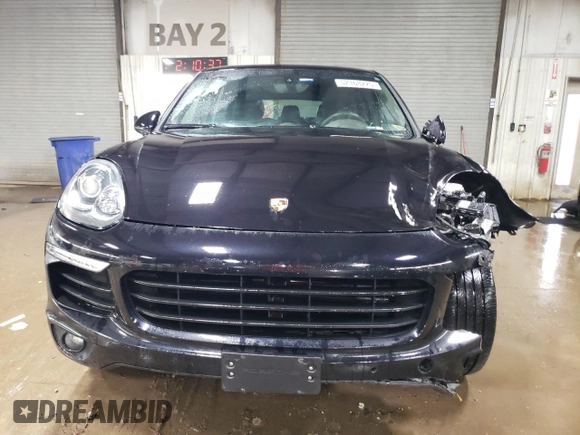 2016 Porsche Cayenne z VIN WP1AA2A20GLA05428, wystawiony jako Copart lot #52168225 z przebiegiem 90 749 mil mil oraz Szkoda całkowita • Salvage title. Historia ofert i sprzedaży dostępna na DreamBid. Obrazek 5.