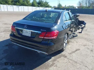 2016 Mercedes-Benz E-Class E 350 Luxury with VIN WDDHF8JB6GB180296, listed as a IAAI auction lot 40766378 with 1 mi miles. Bid and sale history available at carsss.com. Image 4.