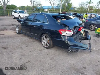 2010 Mercedes-Benz E 350 Luxury with VIN WDDHF5GB4AA112209, listed as a IAAI auction lot 41942951 with 138,011 mi miles and . Bid and sale history available at carsss.com. Image 3.