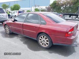 2002 Volvo S80 with VIN YV1TS91D421273852, listed as a IAAI auction lot 42111058 with 1 mi miles. Bid and sale history available at carsss.com. Image 3.