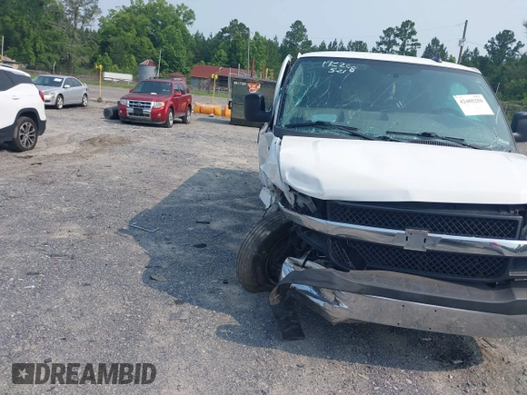 2016 Chevrolet Express Passenger LT with VIN 1GAZGPFG8G1172208, listed as a IAAI auction lot 42405250 with 326,456 mi miles and . Bid and sale history available at DreamBid. Image 12.
