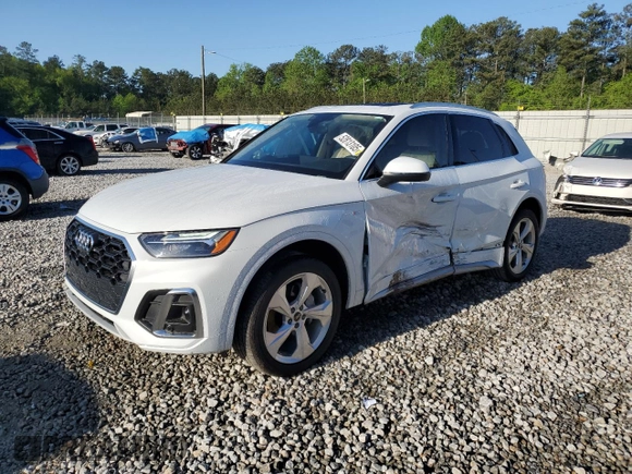 2024 Audi Q5 S line Premium Plus with VIN WA1EABFY9R2051407, listed as a Copart auction lot 52813105 with 10,212 mi miles and Salvage Title. Bid and sale history available at DreamBid. Image 1.