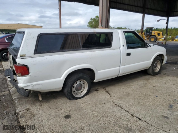 2003 GMC Sonoma SLS with VIN 1GTCS14X438202978, listed as a Copart auction lot 78020894 with 170,385 mi miles and Salvage Title. Bid and sale history available at carsss.com. Image 3.