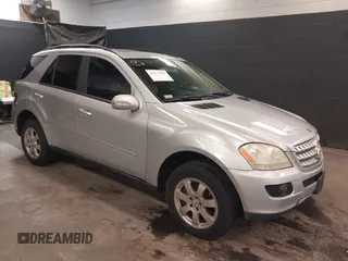 2006 Mercedes-Benz M 350 with VIN 4JGBB86E56A083539, listed as a IAAI auction lot 42172585 with 130,514 mi miles and . Bid and sale history available at DreamBid. Image 1.