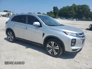 2022 Mitsubishi Outlander SE with VIN JA4APVAUXNU008843, listed as a Copart auction lot 69317784 with 33,638 mi miles and Salvage title. Bid and sale history available at DreamBid. Image 4.
