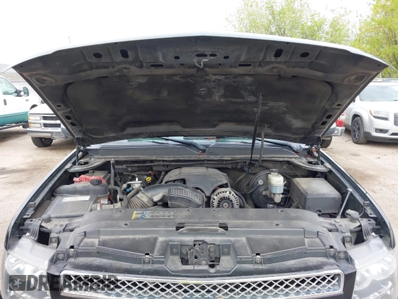 2007 Chevrolet Avalanche LTZ with VIN 3GNFK12317G307482, listed as a IAAI auction lot 42152700 with 191,014 mi miles and . Bid and sale history available at DreamBid. Image 10.