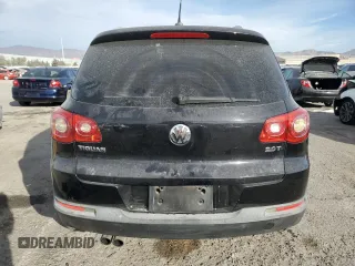 2010 Volkswagen Tiguan Wolfsburg Edition with VIN WVGAV7AX5AW002900, listed as a Copart auction lot 86214514 with 153,645 mi miles and Salvage title. Bid and sale history available at DreamBid. Image 6.