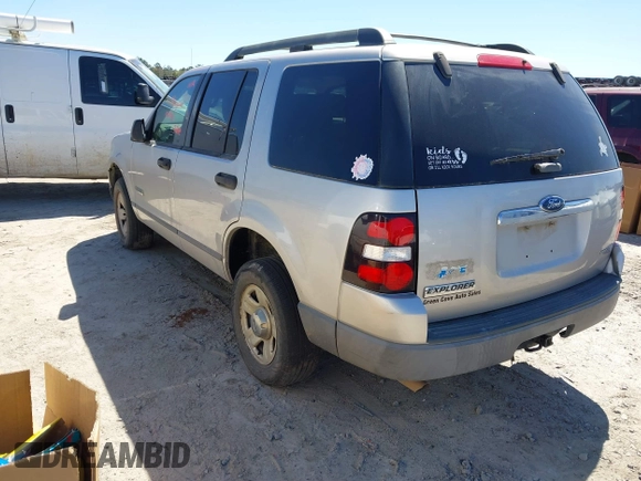 2006 Ford Explorer XLS with VIN 1FMEU62EX6UA48060, listed as a IAAI auction lot 41663300 with 227,296 mi miles. Bid and sale history available at carsss.com. Image 3.