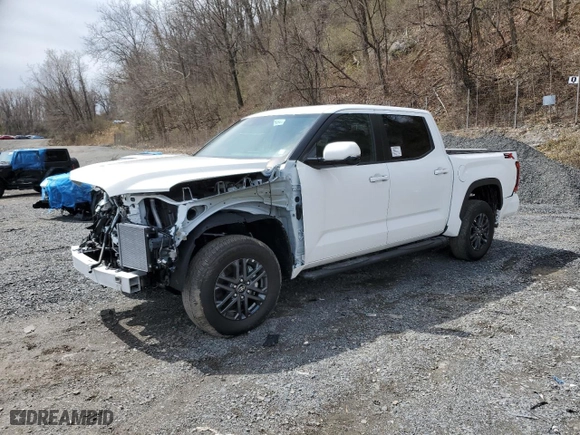 2025 Toyota Tundra 4WD SR with VIN 5TFLA5DB0SX246981, listed as a Copart auction lot 52457275 with 8 mi miles and Salvage Title. Bid and sale history available at carsss.com. Image 1.